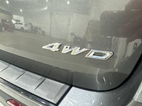 Used 2023 Ford Explorer ST-Line w/ Class IV Trailer Tow Package AWD/4WD image 35