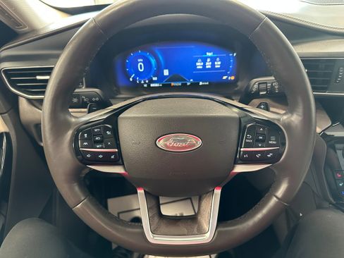 Used 2021 Ford Explorer Platinum w/ Equipment Group 601A AWD/4WD image 24