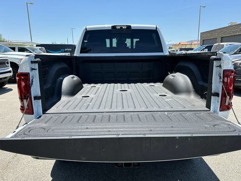 New 2026 RAM 3500 Laramie AWD/4WD image 15