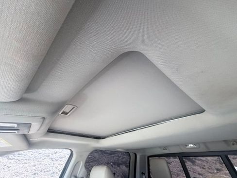 Used 2018 RAM 1500 Laramie w/ Convenience Group AWD/4WD image 19