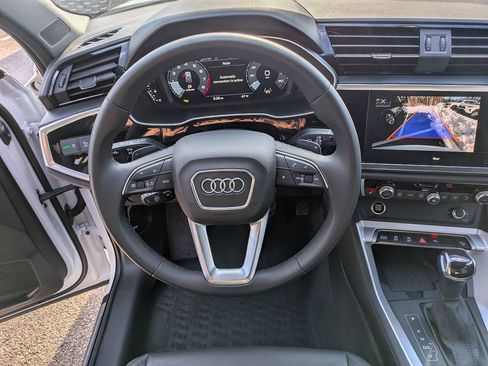 Used 2025 Audi Q3 2.0T Premium w/ Convenience Package image 15