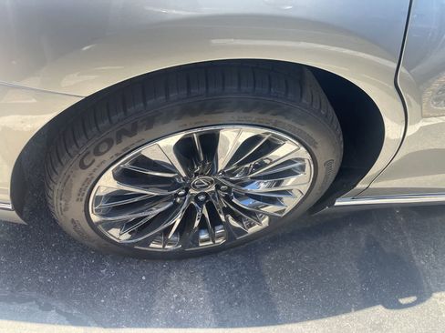 Used 2019 Lexus LS 500 AWD w/ Luxury Package image 10