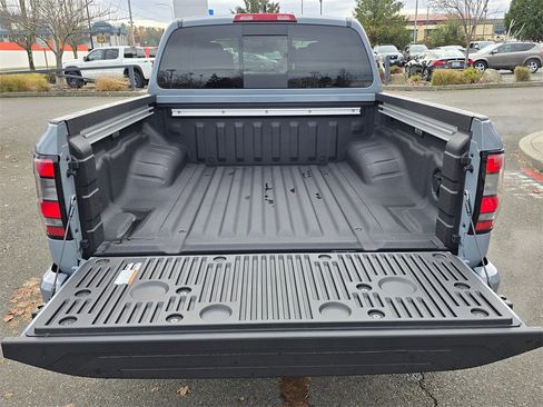 New 2026 Nissan Frontier SV image 9