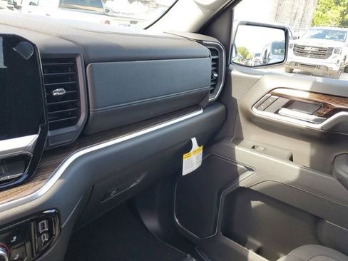 New 2026 GMC Sierra 1500 Elevation image 27