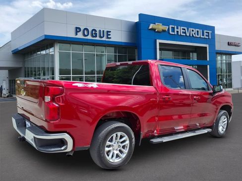Used 2022 Chevrolet Silverado 1500 LT AWD/4WD image 2