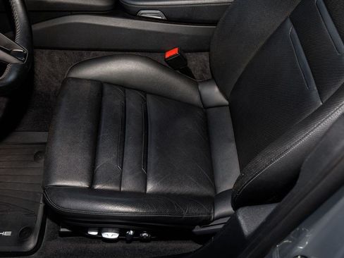 Used 2021 Porsche Panamera image 31