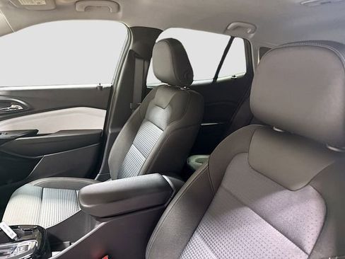 New 2026 Chevrolet Trax LT image 22