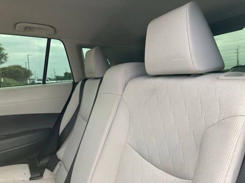 Used 2025 Toyota Corolla Cross L FWD image 11