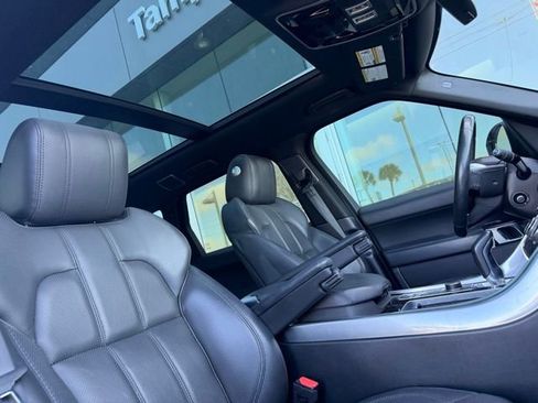 Used 2016 Land Rover Range Rover Sport HSE image 10