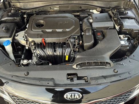 Used 2018 Kia Optima S w/ Panoramic Sunroof Package image 24