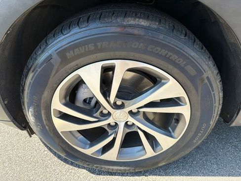 Used 2021 Buick Envision Essence w/ Technology Package I FWD image 11