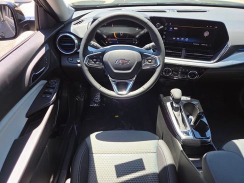 New 2026 Chevrolet Trax LT w/ Driver Confidence Package FWD image 23