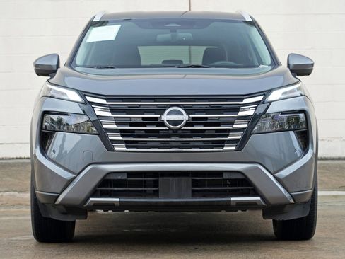 Used 2024 Nissan Rogue SL FWD image 6