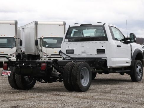 New 2025 Ford F550 4x4 Regular Cab Super Duty image 5