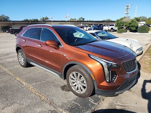 Certified 2020 Cadillac XT4 Premium Luxury image 3