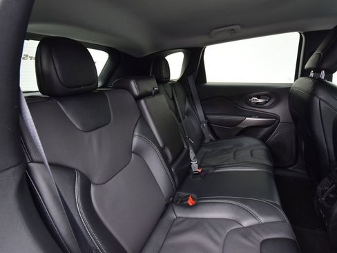 Certified 2022 Jeep Cherokee Latitude Lux image 15