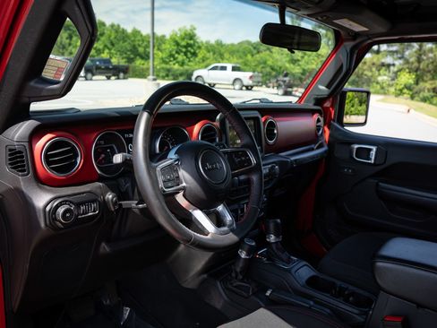 Used 2019 Jeep Wrangler Unlimited Rubicon w/ Steel Bumper Group AWD/4WD image 13