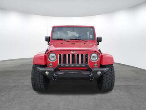 Used 2018 Jeep Wrangler Unlimited Sahara w/ Connectivity Group image 2