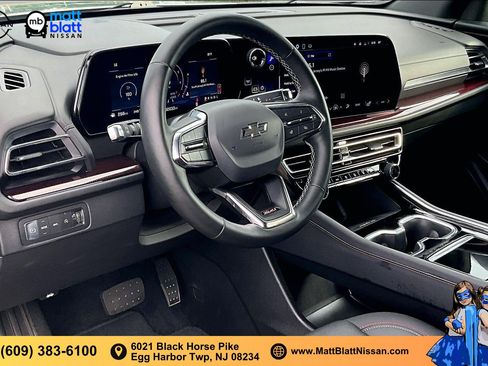 Used 2025 Chevrolet Traverse Z71 AWD/4WD image 13