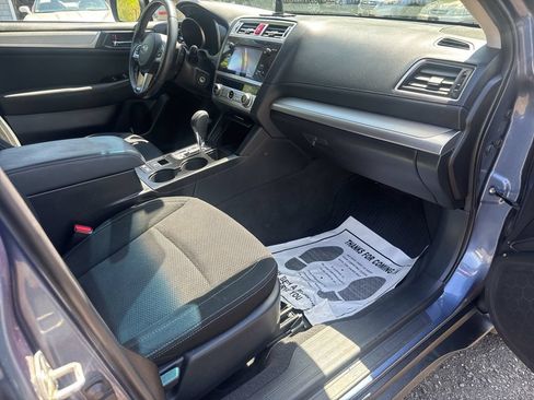 Used 2017 Subaru Outback 2.5i Premium AWD/4WD image 41