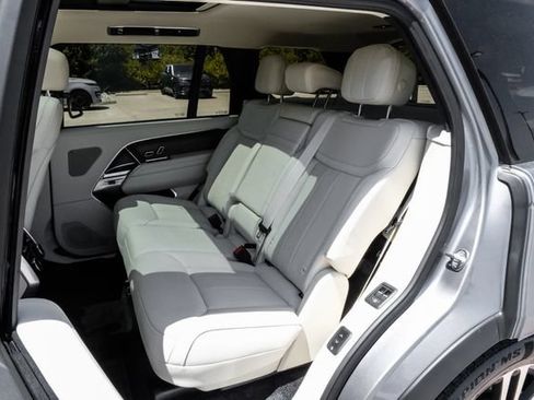 New 2026 Land Rover Range Rover Long Wheelbase SE AWD/4WD image 49