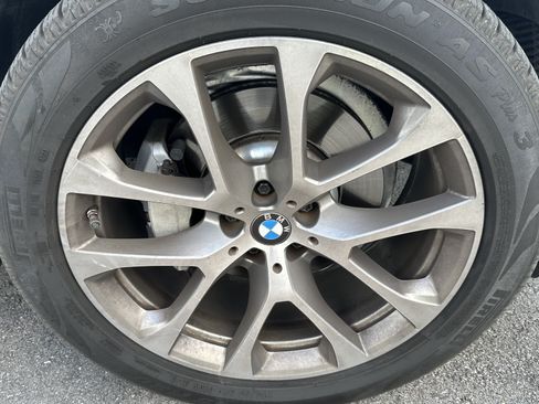 Used 2022 BMW X5 xDrive40i w/ Executive Package AWD/4WD image 15