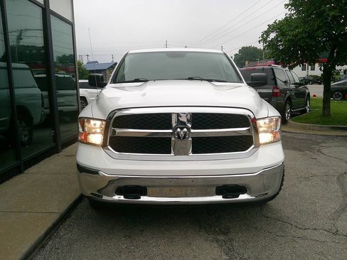 Used 2022 RAM 1500 Classic SLT w/ Protection Group AWD/4WD image 3
