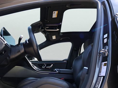 Used 2022 Mercedes-Benz S 500 4MATIC w/ AMG Line Package image 39