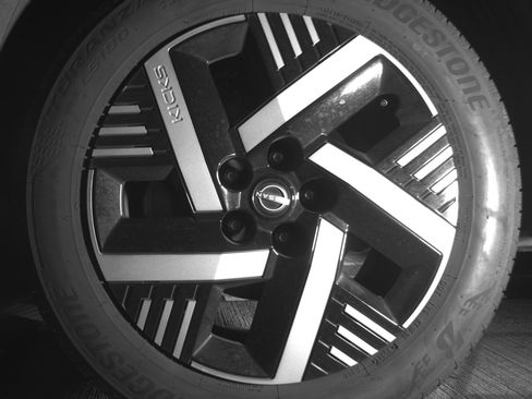 Used 2025 Nissan Kicks SV image 12