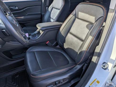 Used 2022 GMC Acadia AT4 w/ Technology Package image 15