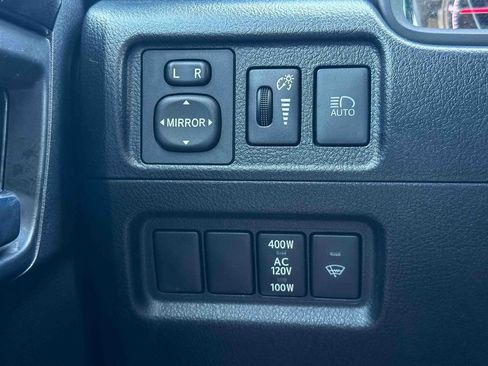Used 2024 Toyota 4Runner TRD Off-Road Premium AWD/4WD image 37