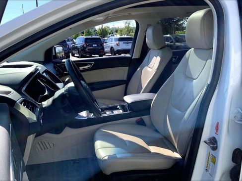 Used 2020 Ford Edge Titanium w/ Equipment Group 301A AWD/4WD image 9