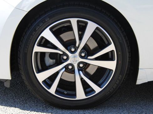 Used 2017 Nissan Maxima 3.5 SV image 34