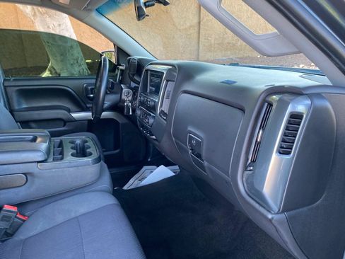 Used 2018 Chevrolet Silverado 1500 LT AWD/4WD image 47