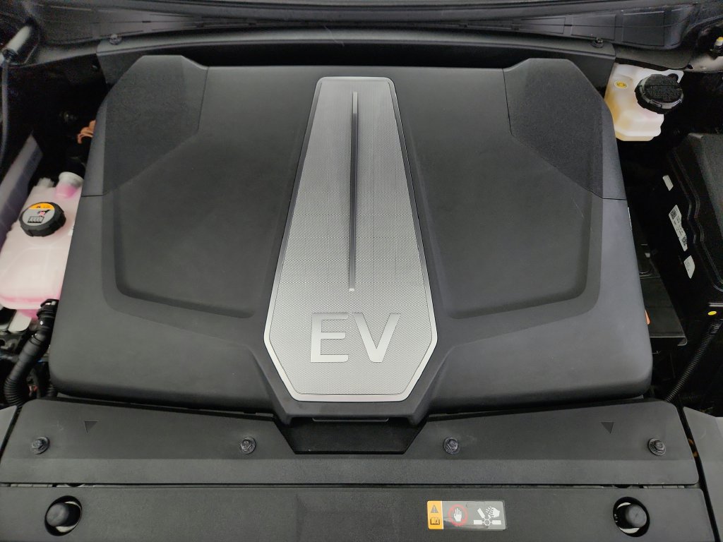Used 2022 Kia EV6 GT-Line w/ GT-Line Suede Seat Package AWD/4WD image 37