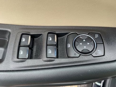 Used 2024 Ford Edge SEL image 11