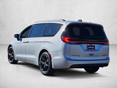 New 2026 Chrysler Pacifica Limited w/ S Appearance Package FWD image 9