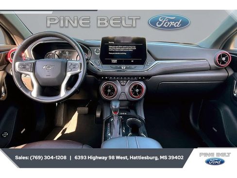 Used 2025 Chevrolet Blazer RS FWD image 13