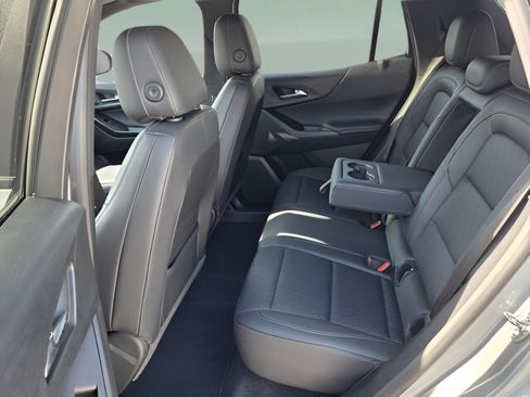 Used 2025 Chevrolet Equinox LT w/ Convenience Package II AWD/4WD image 10
