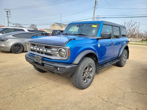 Used 2023 Ford Bronco Big Bend image 2