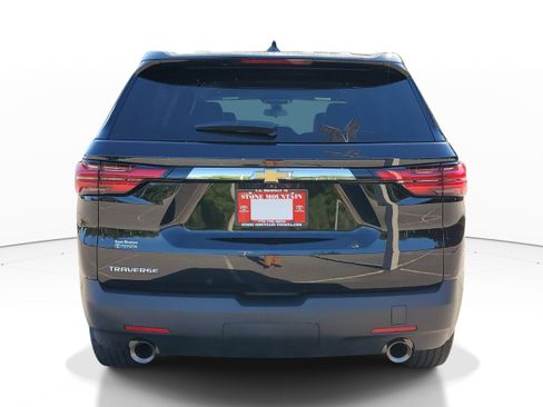 Used 2023 Chevrolet Traverse LS FWD image 5