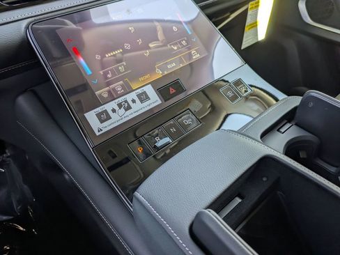 New 2026 INFINITI QX80 Luxe RWD image 16