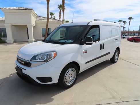 Used 2022 RAM ProMaster City Tradesman image 3