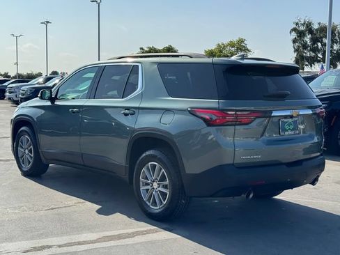 Used 2023 Chevrolet Traverse LT FWD image 3
