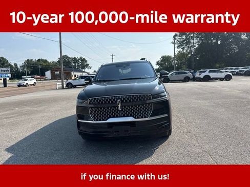 Used 2025 Lincoln Navigator Reserve AWD/4WD image 8