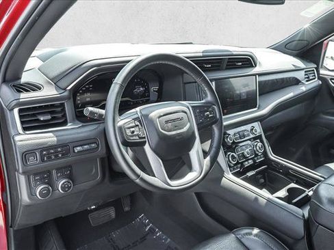 Used 2023 GMC Yukon Denali AWD/4WD image 10