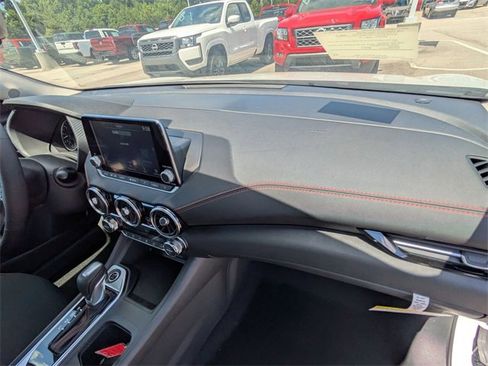 New 2025 Nissan Sentra SR w/ Midnight Edition image 25