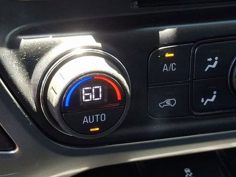 Used 2017 Chevrolet Silverado 1500 LT w/ All Star Edition AWD/4WD image 18