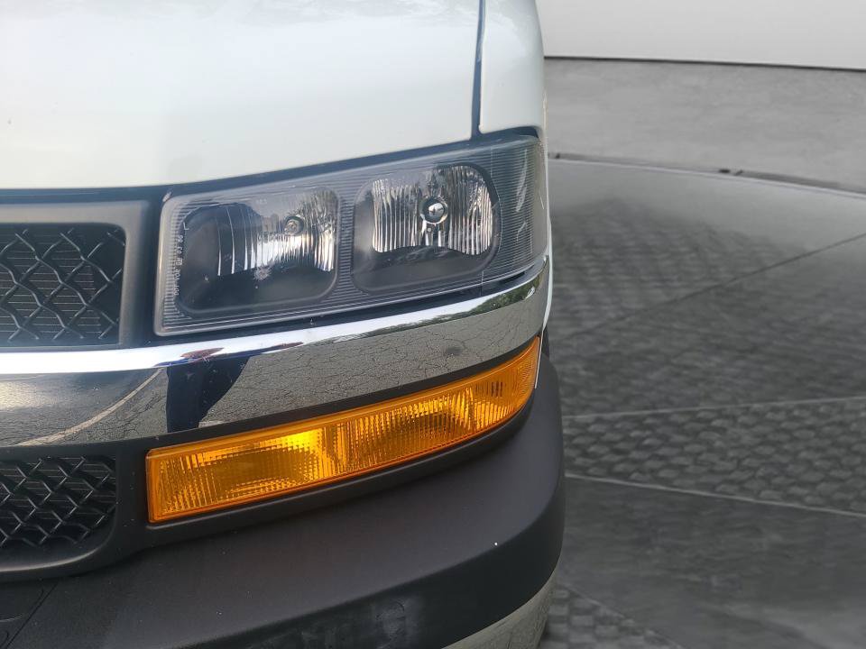 Used 2025 Chevrolet Express 2500 w/ Driver Convenience Package RWD image 26