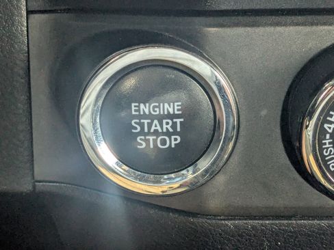 Used 2021 Toyota Tacoma TRD Sport w/ Technology Package image 35